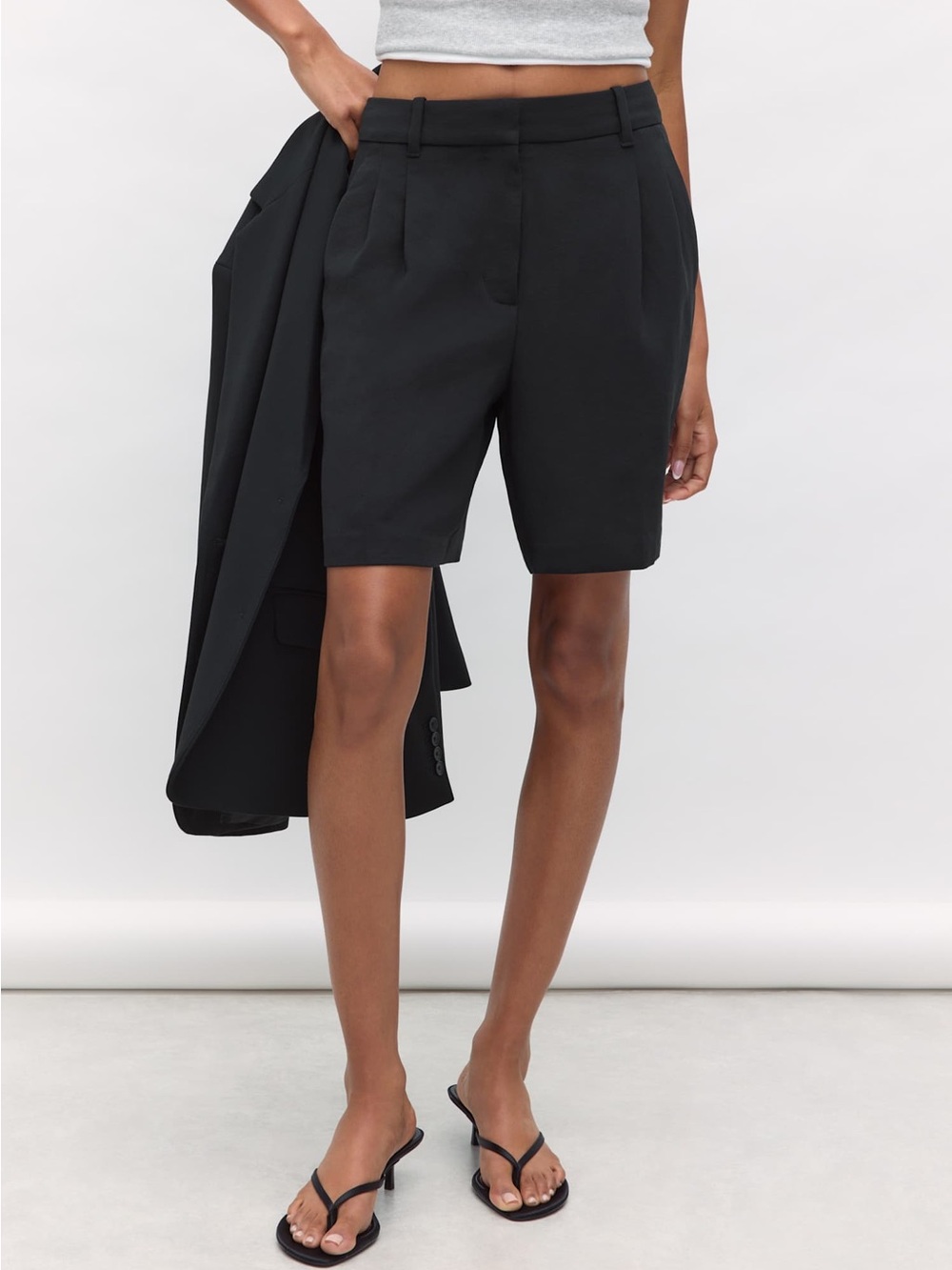 Wilfred aritzia The Effortless Short™ Long - Crepette™